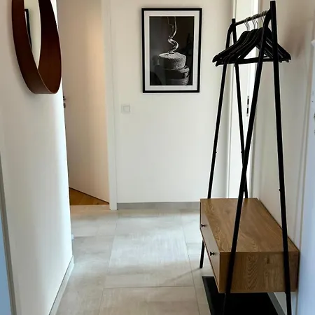Schickes Penthouse-apartment Mit Weinbergblick Appartement
